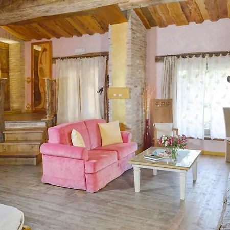 Sleeps 10 Pool Air Con Wifi